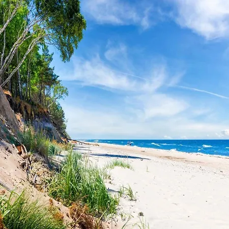 Near Baltic Sea Beach, Cleaning Included Feriehus